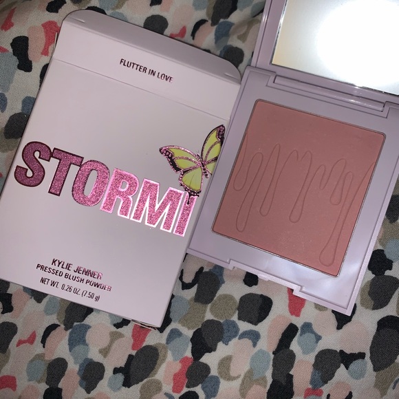 stormi blush